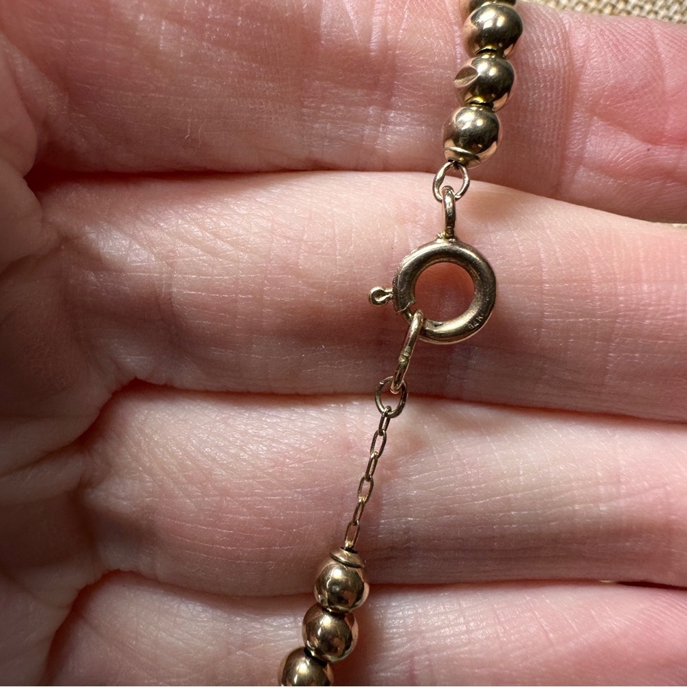 14K Gold Graduated Hollow Bead Necklace on 14K Chain 4 Grams - Picture 5 of 11